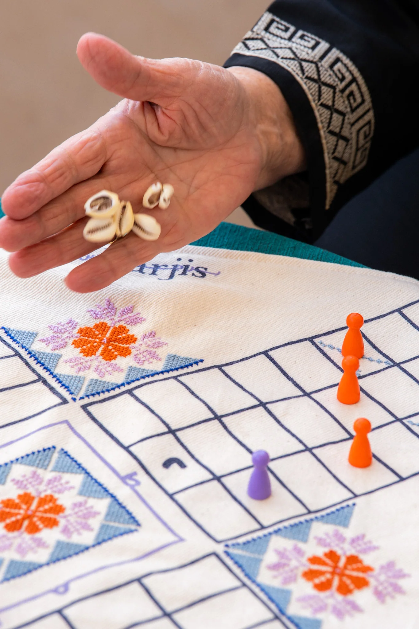 Bargis: a Hand-Embroidered Board Game - Image 7