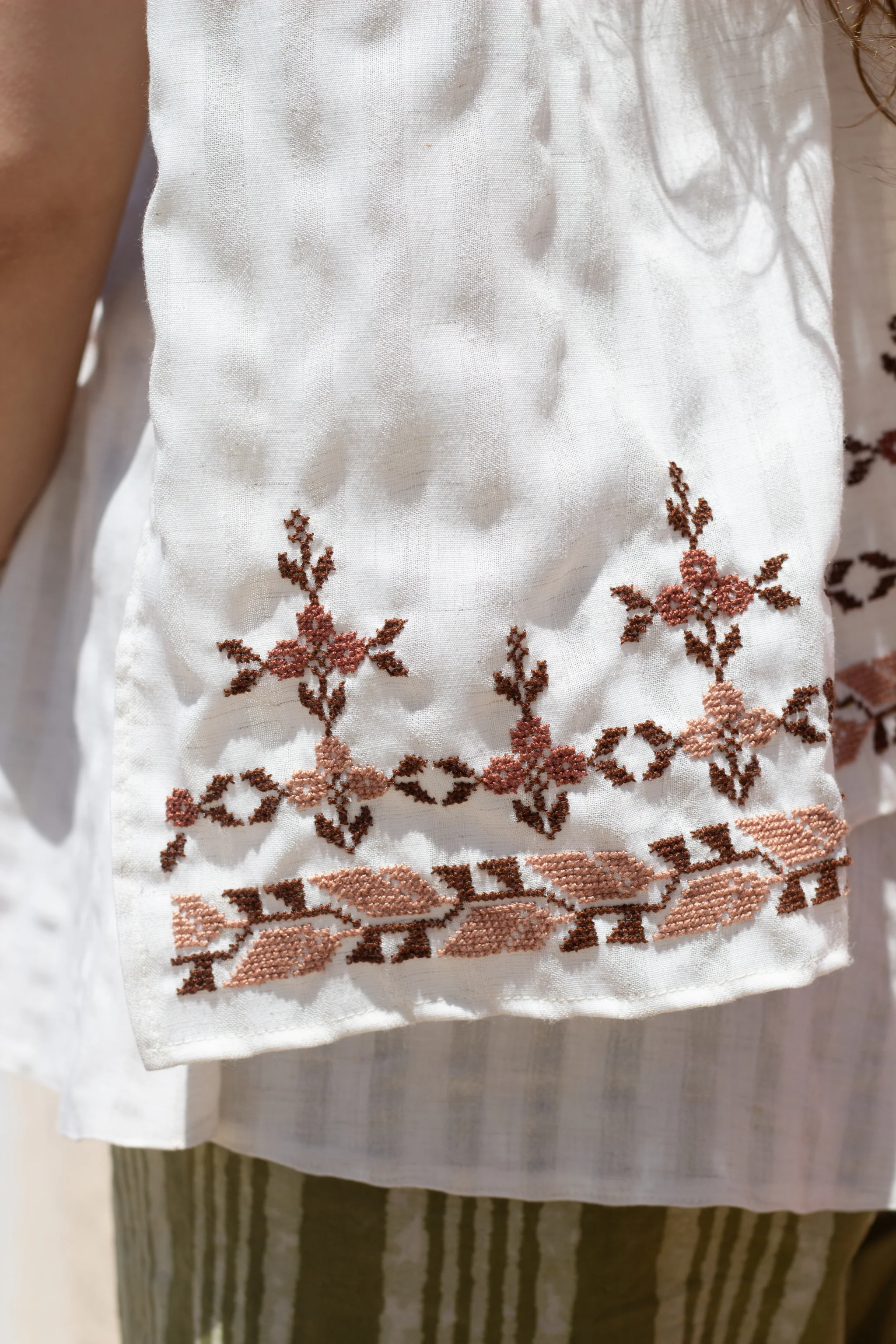 Nisha linen scarf - Image 2