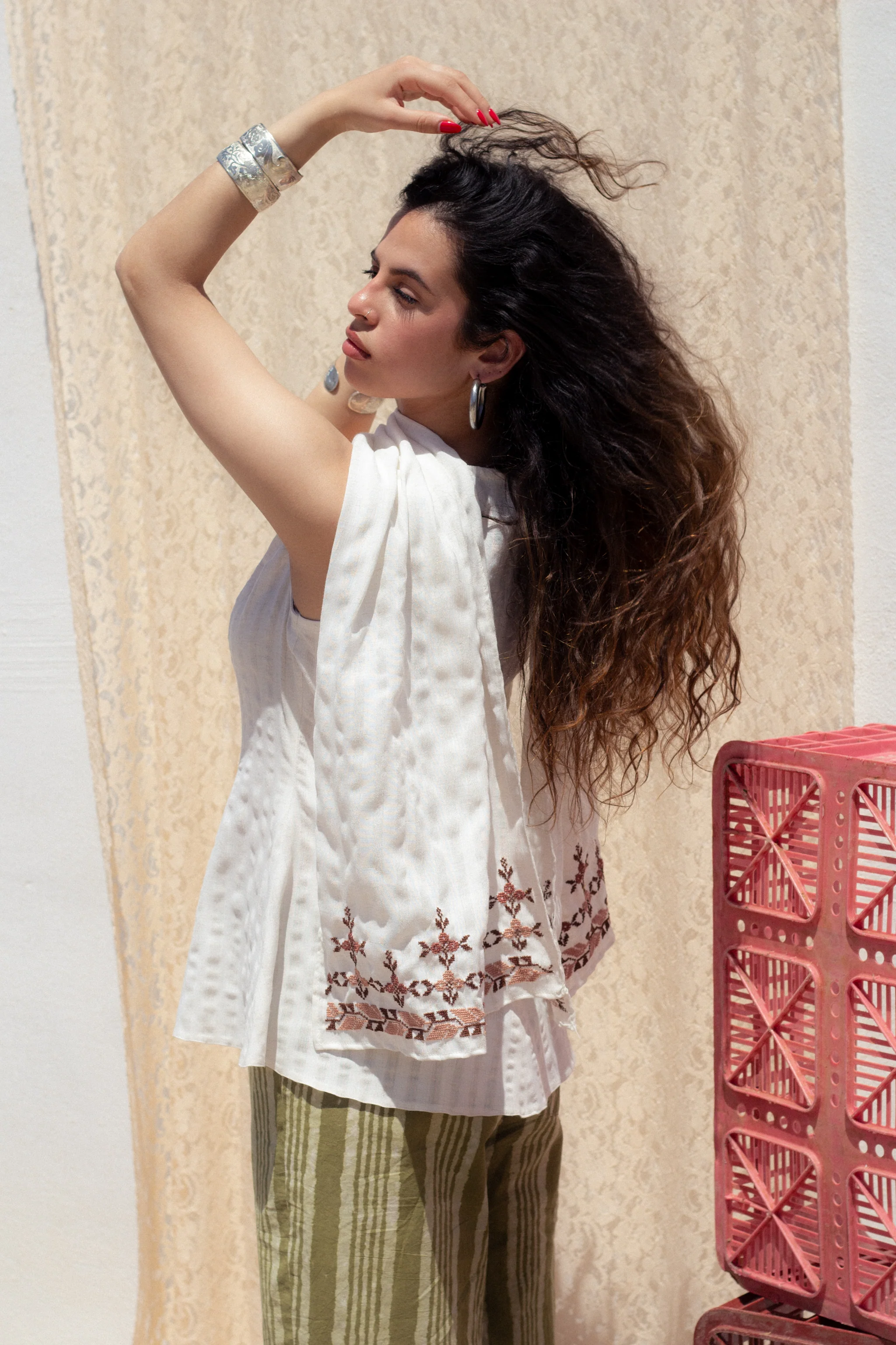 Nisha linen scarf - Image 3
