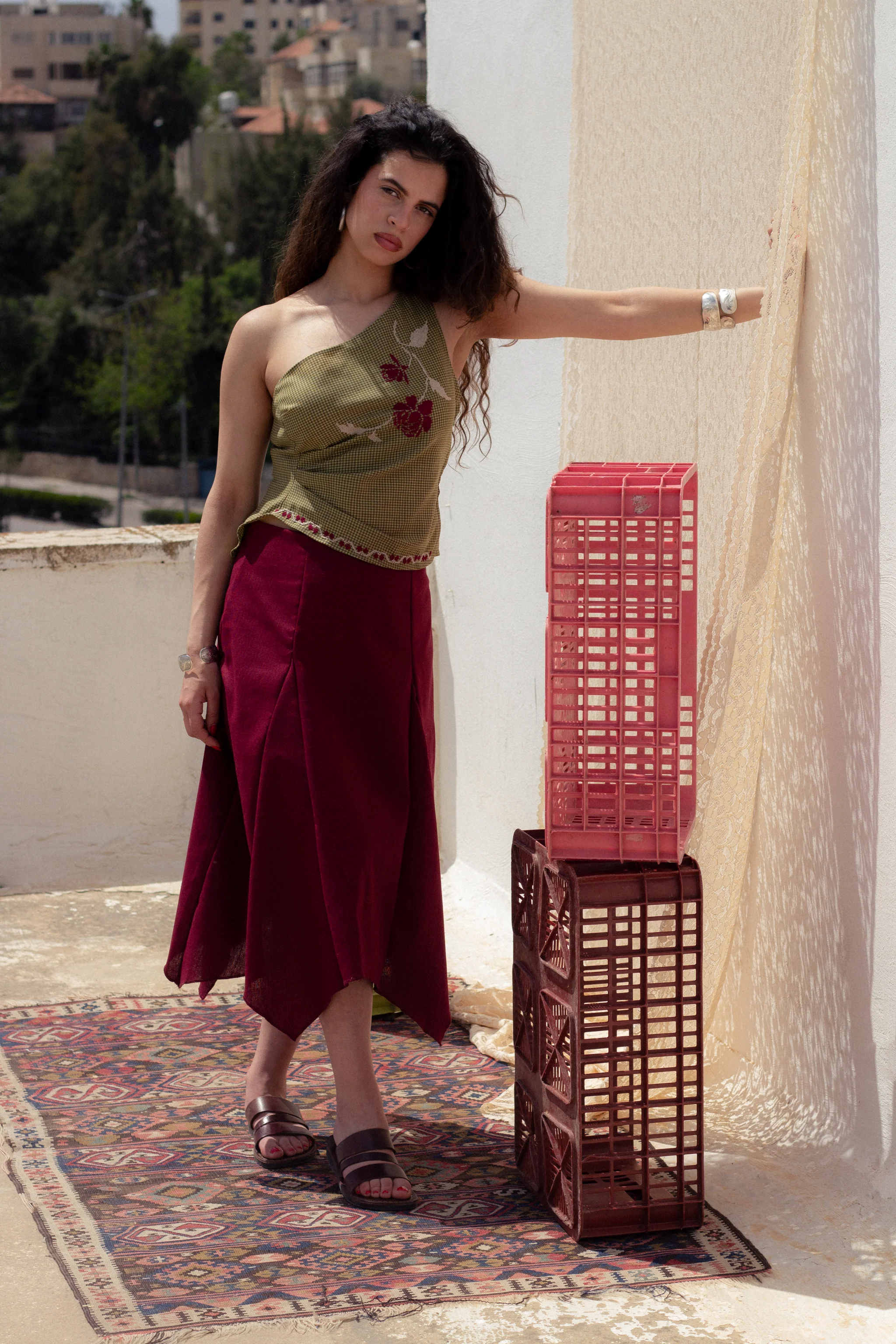 Saria midi skirt (scarlet linen) - Image 4