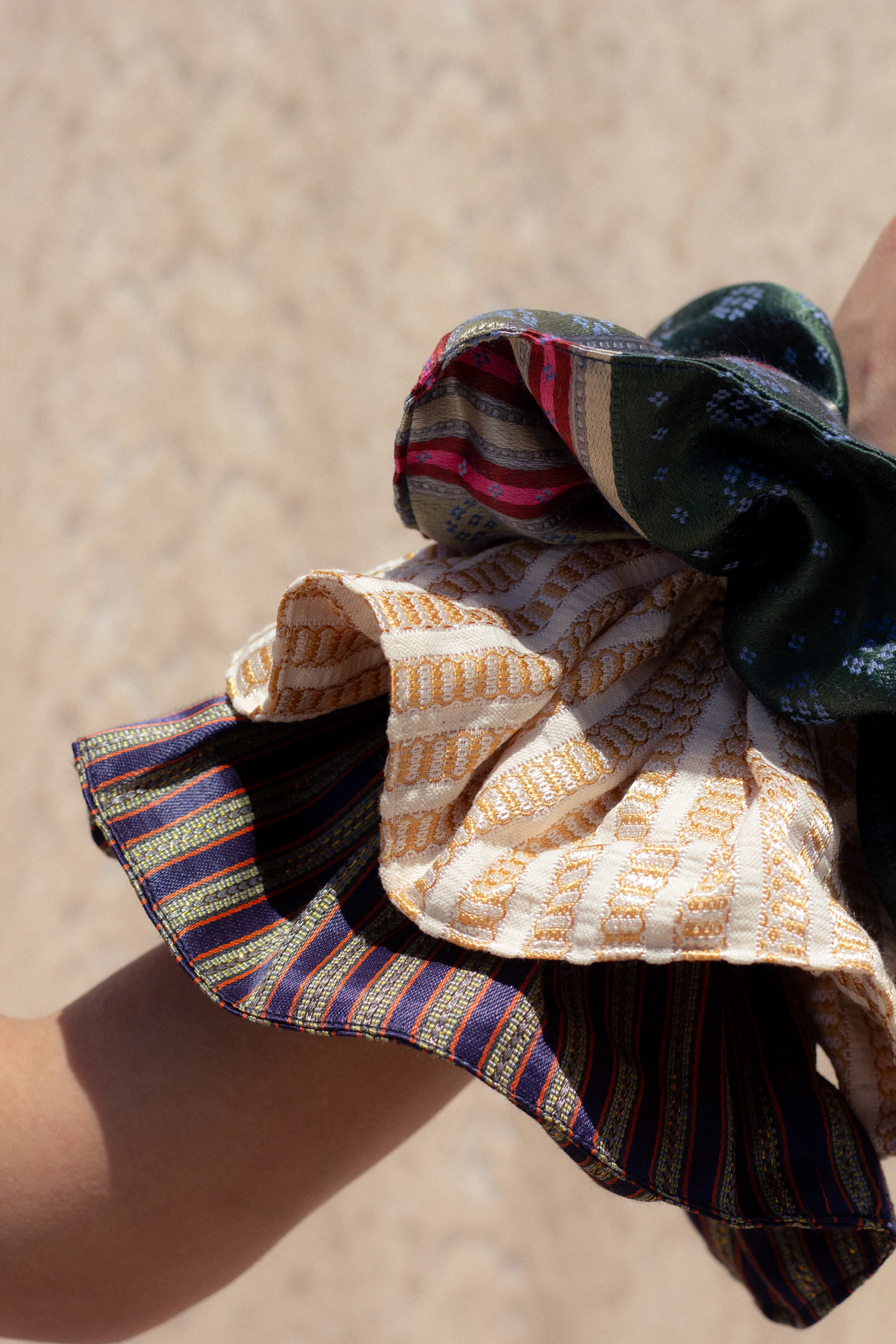 Syrian silk scrunchie - Image 9